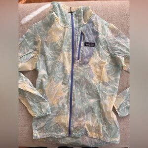 Patagonia Women’s Pastel Leaf Print Windbreaker